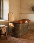 Hammered vert de gris copper bath