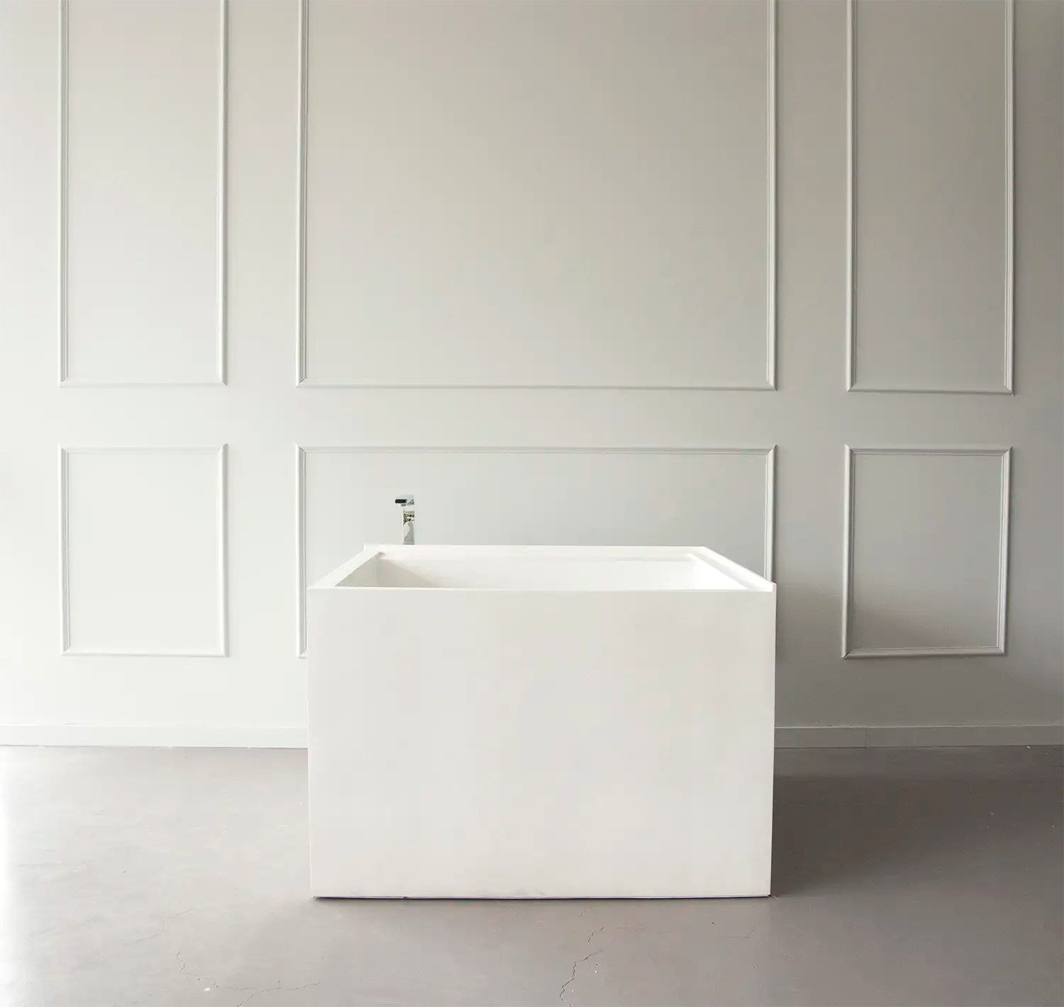 Japanese Bath in Pure White