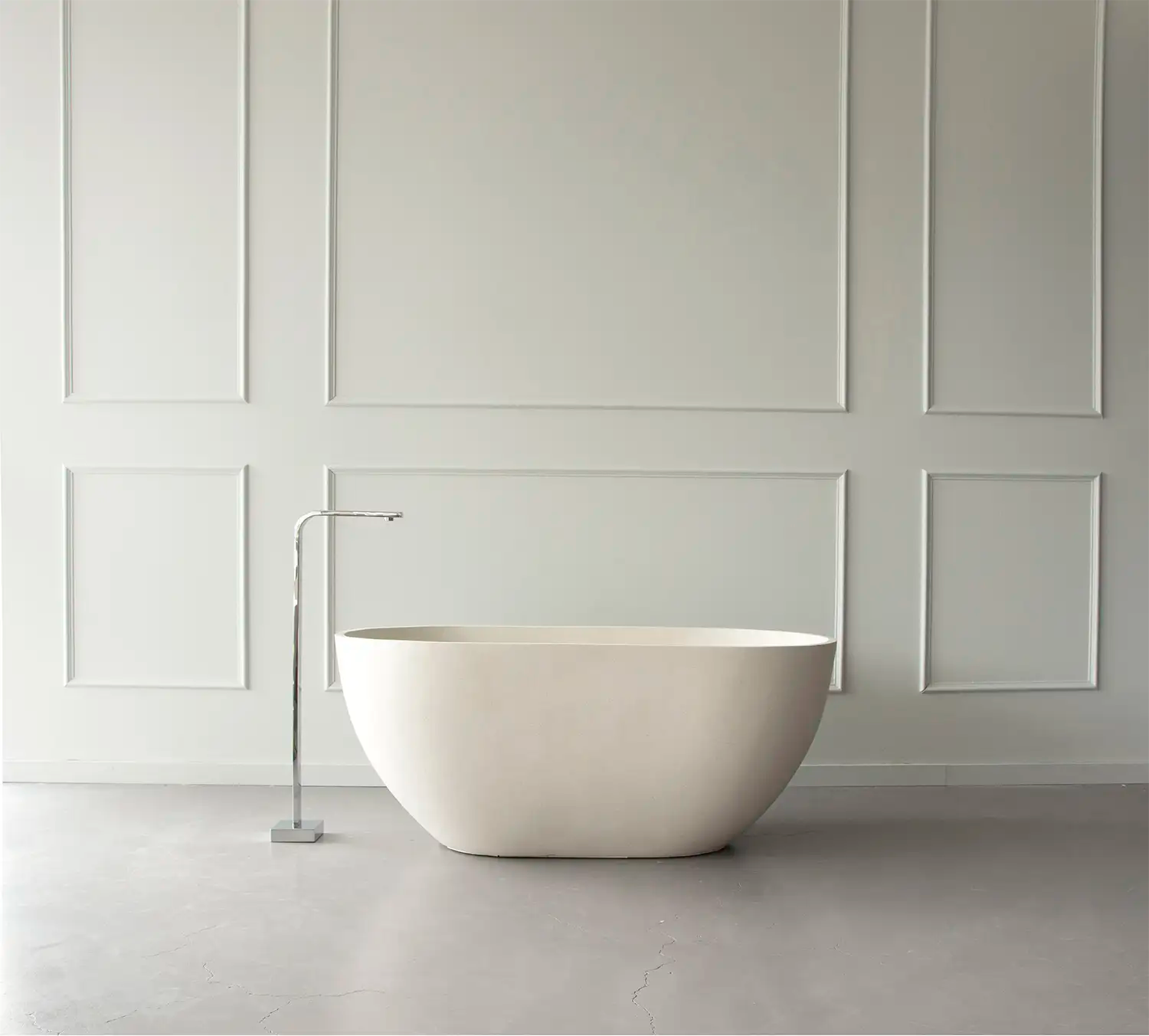 Renoir Bath in Limestone