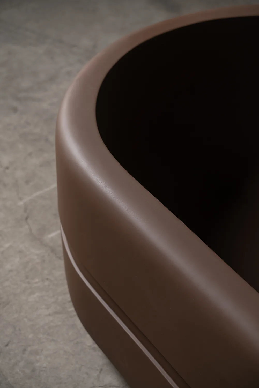 Botero – Stone Composite Bath