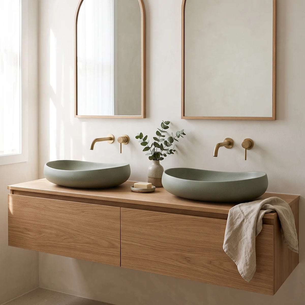 Stone composite basin, Corona i in Sage.
