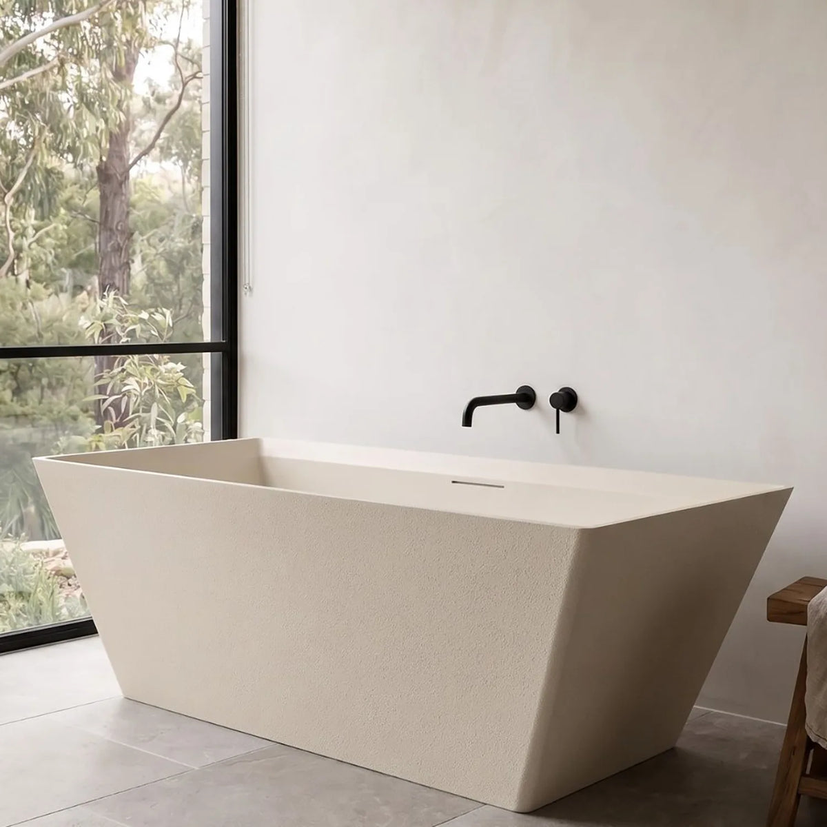 FORMA Freestanding Bath